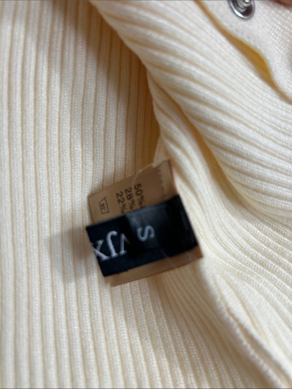 Cream Button-Front Ribbed Waist Knit Top - Picture 16 of 16